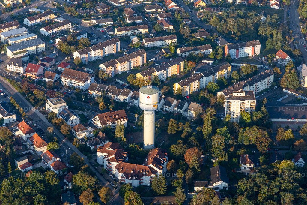 Luftbild: Wasserturm 1,2 Mio Liter in Germersheim im Bundesland Rheinland-Pfalz in Deutschland. Foto: IMG_129782.jpg vom 10.10.2021 durch Werner Riehm/FLY-FOTO.de
