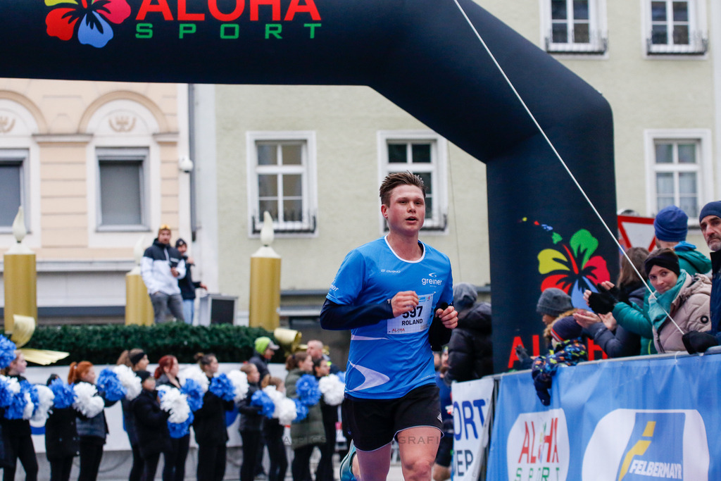 AW_20231231awmac8538 | WELS, 31.12.2023, Sparkasse Silvesterlauf Wels 2023 , Image shows: Photo: WAPICS / Andreas Willdoner