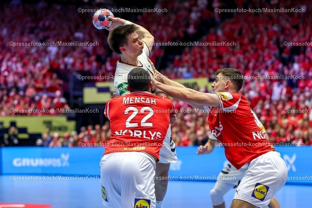 EHF01022602104 | 01.02.2026, Handball, Men's EHF EURO 2026, Deutschland - Dänemark, Jyske Bank Boxen in Herning, Final:  Renars Uscins (Germany #23) im Zweikampf gegen   Mads Mensah Larsen (Denmark #22) 