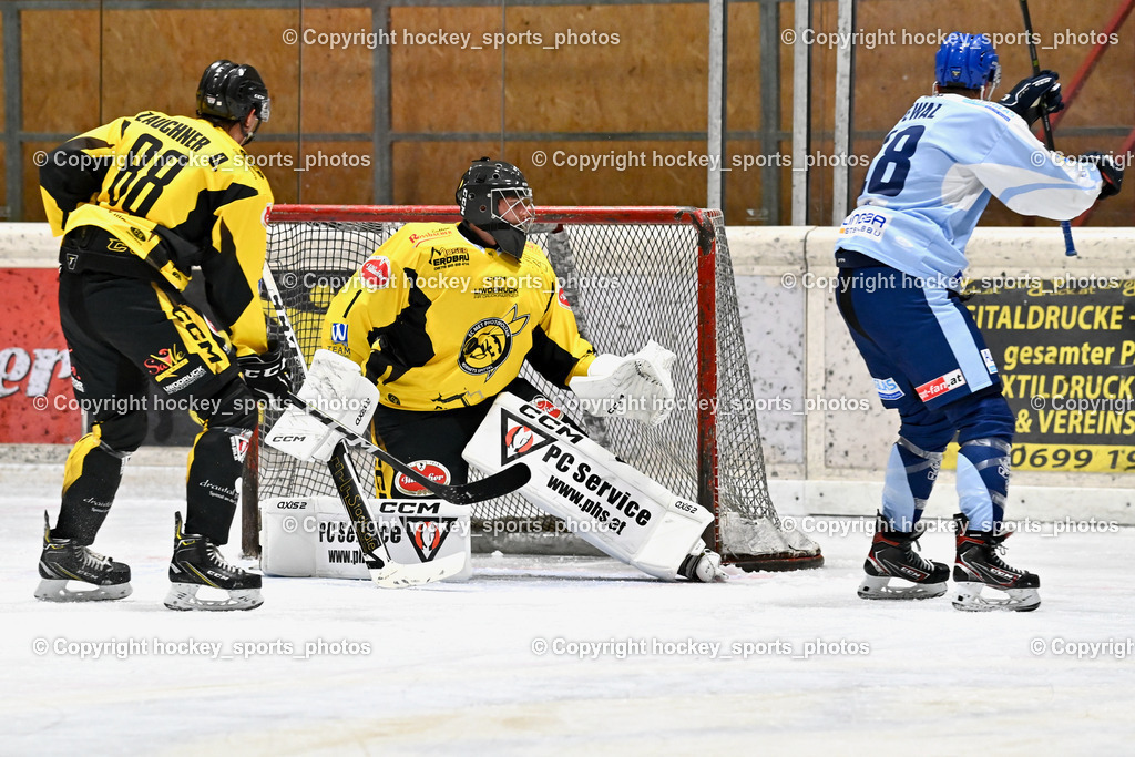 EC Spittal Hornets vs. ESC Steindorf 28.10.2023 | #88 Zauchner Daniel, #18 Pewal Martin, #1 Zauchner Rene, Tor ESC Steindorf