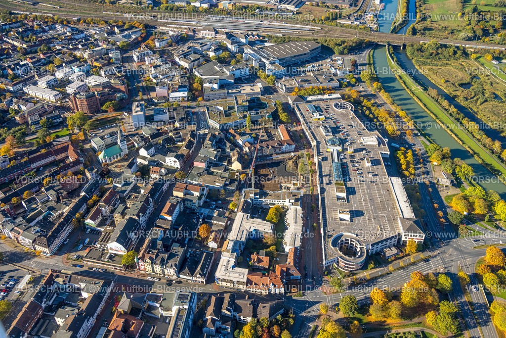 Hamm251001475 | Luftbild, City mit Baustelle mit Abriss und Neubau der Westhälfte der Ritterpassage am Allee-Center Einkaufszentrum, City-Galerie, hinten das Technisches Rathaus und der Hbf Hauptbahnhof, Mitte, Hamm, Ruhrgebiet, Nordrhein-Westfalen, Deutschland