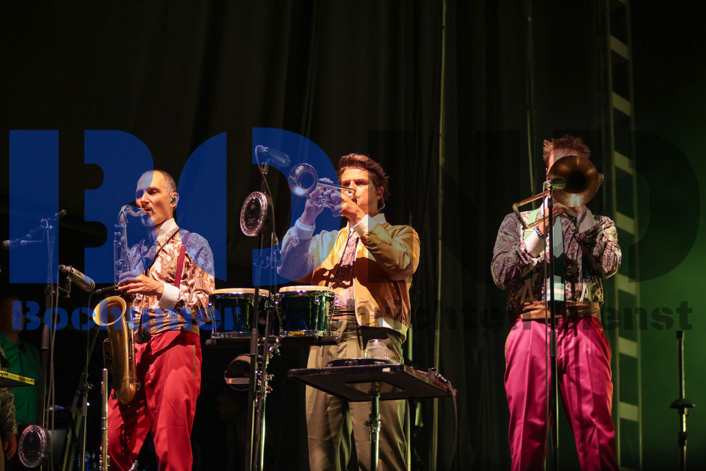 Zeltfestival Ruhr 2024 - Jan Delay  {date} -  | {headline}(Foto: Sebastian Sendlak / BOND) - Realisiert mit Pictrs.com