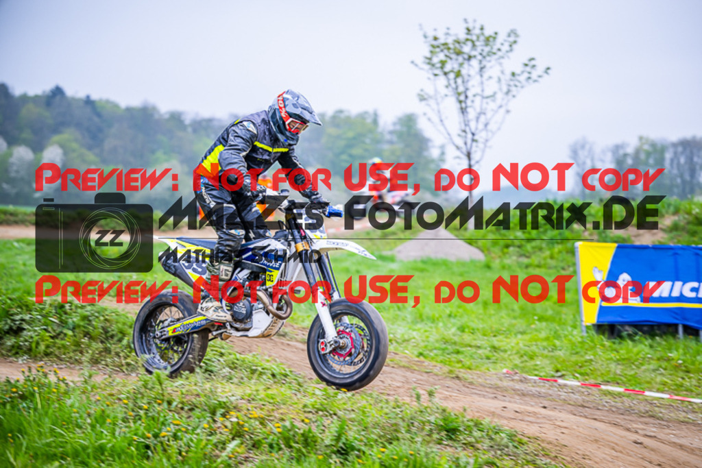 MaZZes_FotoMatrix_230507_7467 | UE40