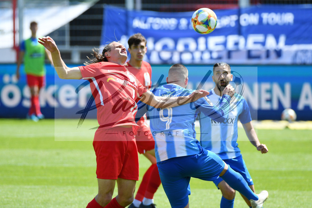 SVMFCH20200606_0046 | Fussball, Herren: Kai Buelow (FC Hansa Rostock) und Deniz Undav (SV Meppen) im Zweikampf bei dem Spiel der 3. Liga zwischen SV Meppen und FC Hansa Rostock in der Haensch-Arena am 06.06.2020 in Meppen, Deutschland.DFB / DFL REGULATIONS PROHIBIT ANY USE OF PHOTOGRAPHS AS IMAGE SEQUENCES AND/OR QUASI-VIDEO. - Realisiert mit Pictrs.com