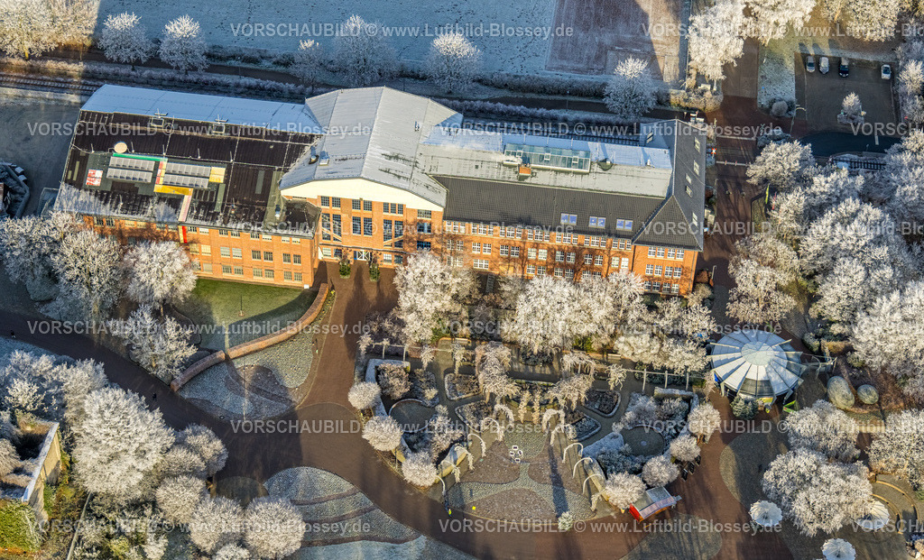 Hamm221202600 | Luftbild, Winterlicher Maximilianpark Freizeitpark mit Haupteingang, Uentrop, Hamm, Ruhrgebiet, Nordrhein-Westfalen, Deutschland