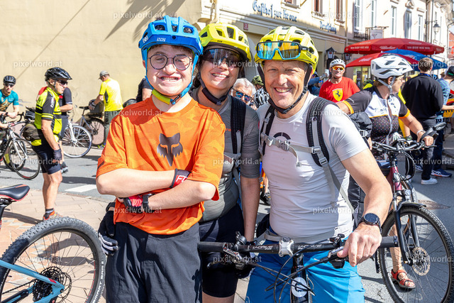 Ossiachersee autofrei - Start am Hauptplatz Feldkirchen | Bildershop von pixelworld.at - Realisiert mit Pictrs.com