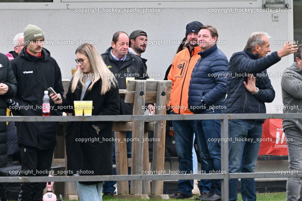 MSC Magdalen vs. SV Wernberg | Besucher Sportplatz Magdalen, Villacher Bürgermeister Günther Albel, MSC Magdalen vs. SV Wernberg, MSC Magdalen vs. SV Wernberg am 10.11.2024 in Magdalen (Sportplatz Magdalen), Austria, (Photo by Bernd Stefan)