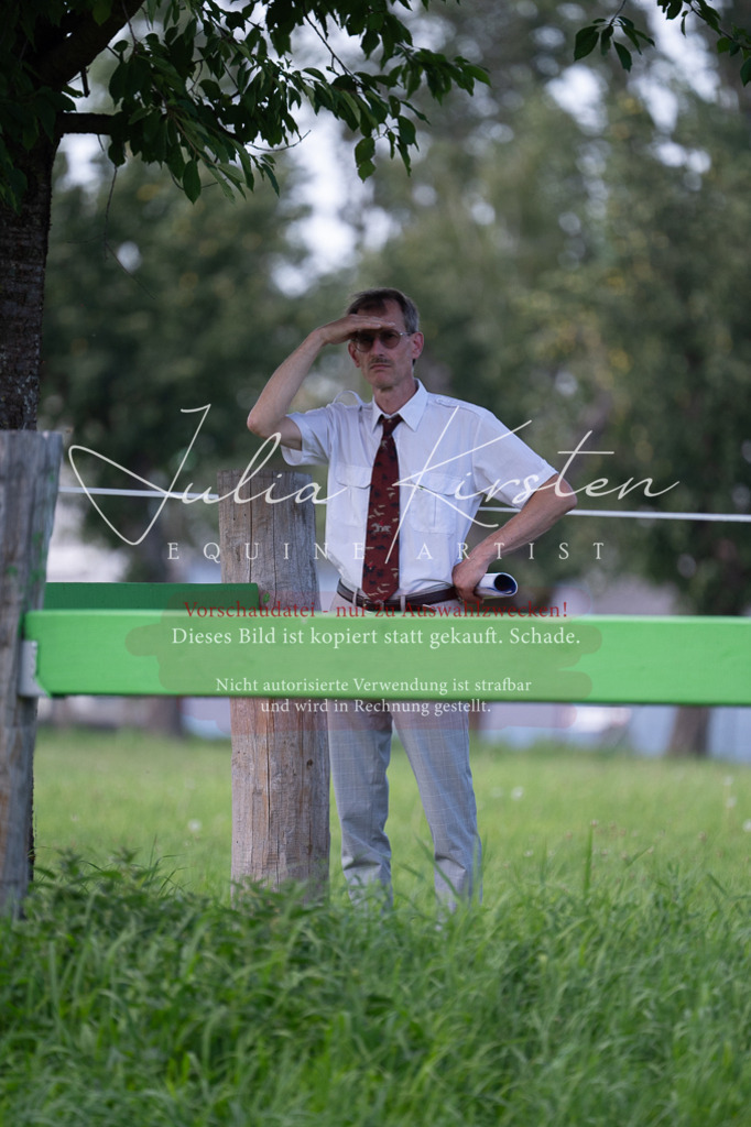 DSC_0957 | Pferde- und Turnierfotografie in Westsachsen. Pferdeportraits, Auftragszeichnungen und intuitive Kunst.