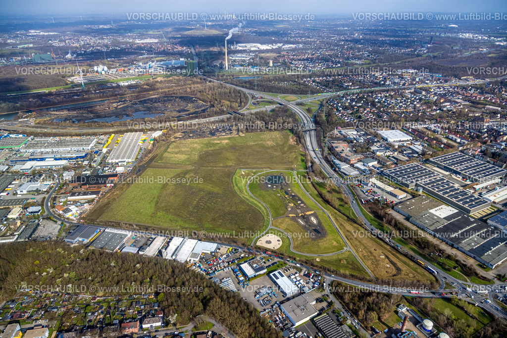 Essen260305647FreiheitEmscher | Luftbild, „Freiheit Emscher“ großes interkommunalen Stadtentwicklungsprojekte in NRW, von Essen, Bottrop und RAG Montan Immobilien, 1.700 Hektar, inklusive 150 Hektar ehemaliger Bergbauflächen, entsteht bis ca. 2030 ein neuer, nachhaltiger urbaner Raum für innovat, , Vogelheim, Essen, Ruhrgebiet, Nordrhein-Westfalen, Deutschland