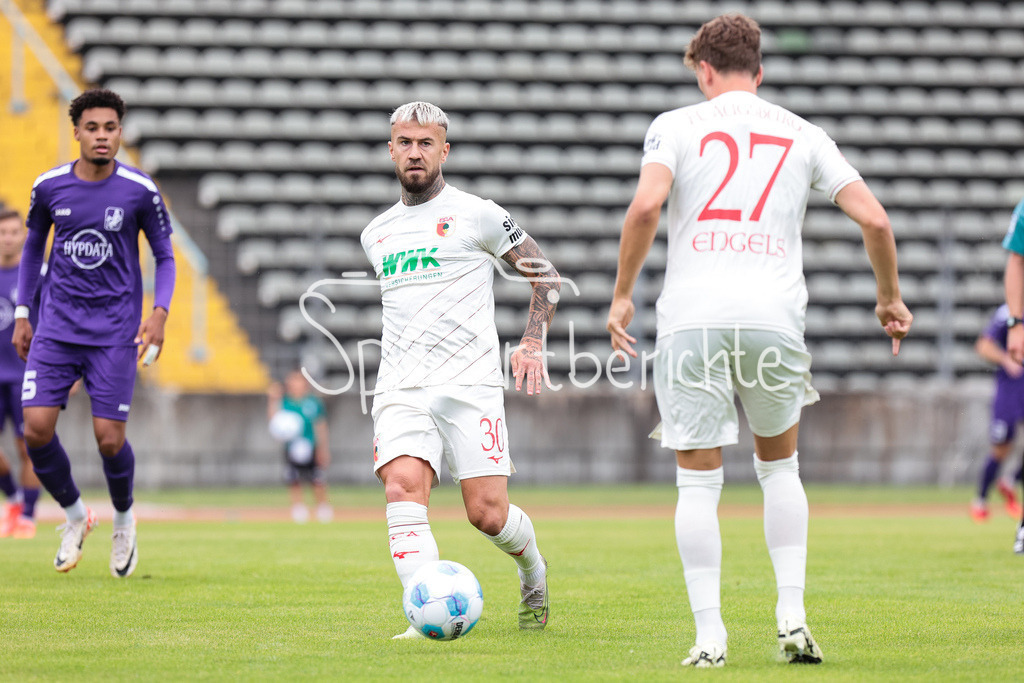 FC Augsburg - TSV Schwaben Augsburg | am ball Niklas DORSCH (FCA #30)