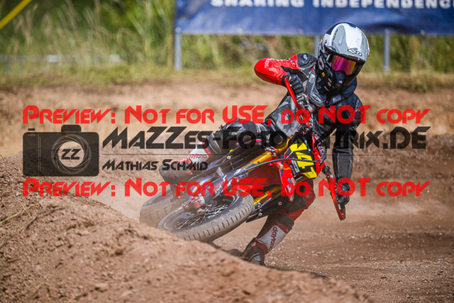 MaZZes_FotoMatrix_220619_1937 | S2