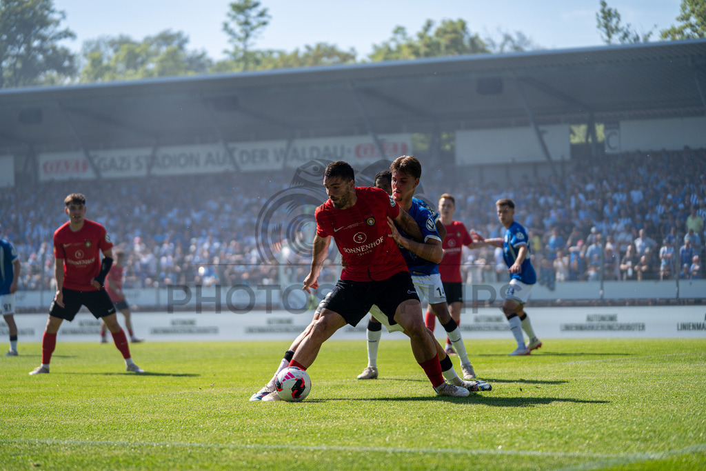 Stuttgarter Kickers vs. SG Sonnenhof Großaspach, Fussball, WFV-Pokal, Finale, 23.05.2026 | Michael Kleinschrodt (SG Sonnenhof Großaspach, #11),Stuttgarter Kickers vs. SG Sonnenhof Großaspach, Fussball, WFV-Pokal, Finale, 23.05.2026