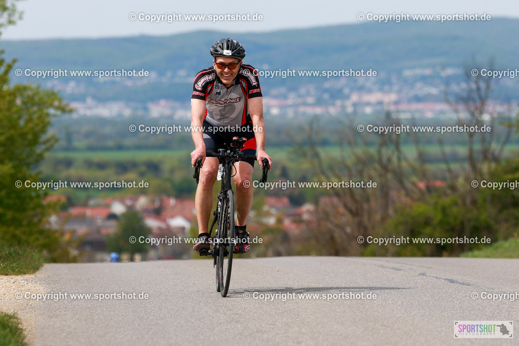 410_AR6_1352 | Neusiedlersee Radmarathon 2026@sportshot_your_pictrs #yourpictures#roadtowm2029 #nrm #neusiedlerseeradmarathon #neusiedlersee #neusiedlerseetourismus #burgenland #mörbisch #nrm26 #burgenlandtourismus #voglundco #poweredbyburgenlandtourismus #radsport #rad #marathon #ucigranfondo #visitburgenland #ucigranfondoworldseries