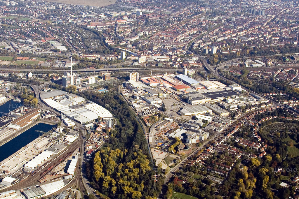 Luftbild: Industriegebiet Grünwinkel mit Michelin Reifenwerk im Ortsteil Mühlburg in Karlsruhe im Bundesland Baden-Württemberg in Deutschland. Foto: IMG_8703.jpg vom 14.10.2007 durch Werner Riehm/FLY-FOTO.de