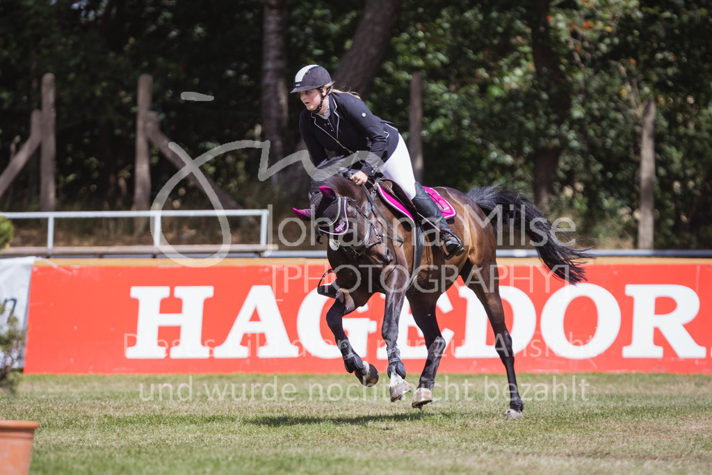 220716_LC_Punkte-L1-207 | Deine schönsten Turniermomente als professionelle Fotos! Entdecke hochwertige Pferdesport-Fotografie im Online-Shop. Jetzt Fotos finden & bestellen!