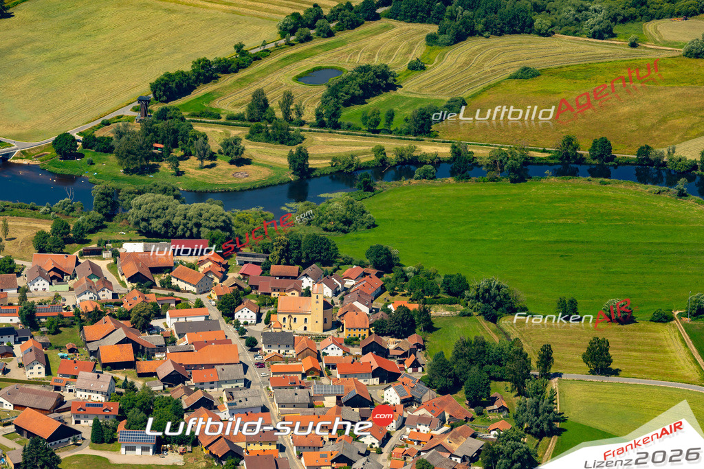 Die Luftaufnahme Untertraubenbach - Cham wurde 2022 vom Flugzeug aus (keine Drohne) erstellt. Hohe Auflösung -für große Poster und Wandbilder geeignet - Garantiert!