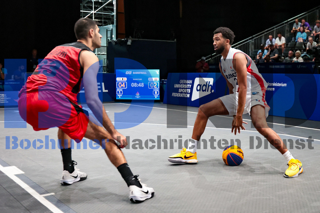 SES_TTG3X320250718-1708 | bond - Realisiert mit Pictrs.com