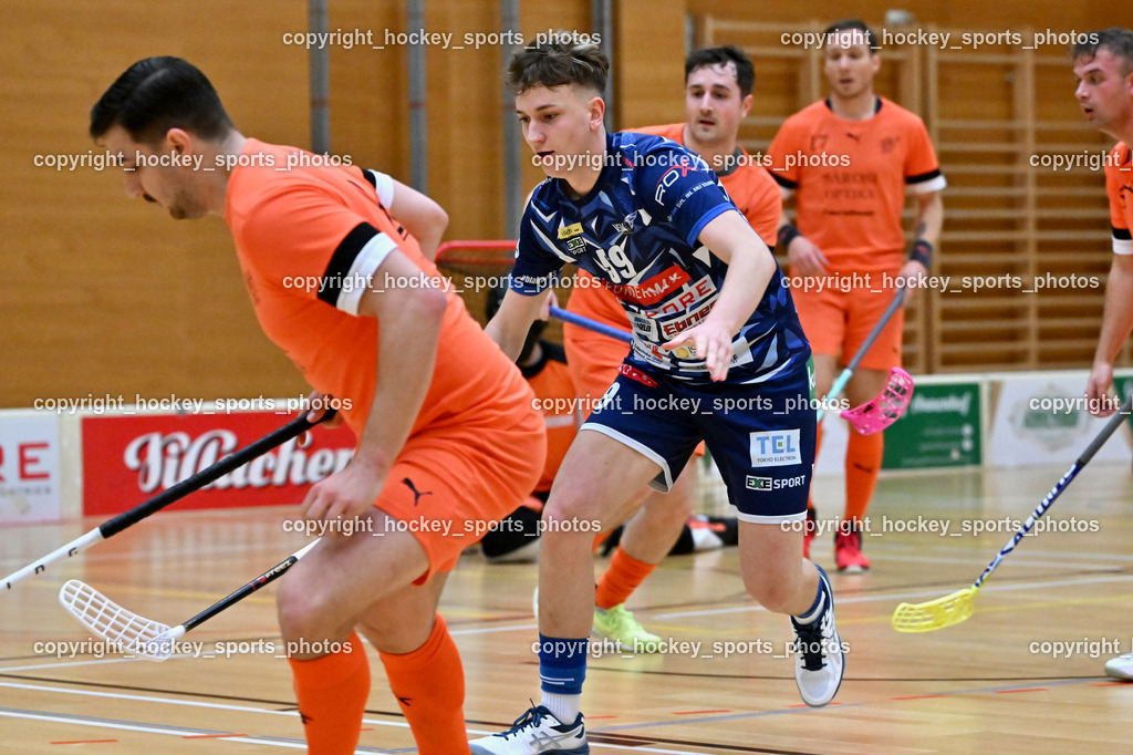 VSV Unihockey vs. SZPK Floorball | #59 Nino Forelli VSV Unihockey, #29 János Kiss SZPK SÁROSI OPTIKA KOMÁROM, VSV Unihockey vs. SZPK Floorball, VSV Unihockey vs. SZPK Floorball am 23.11.2024 in Villach (Ballspielhalle St. Martin), Austria, (Photo by Bernd Stefan)