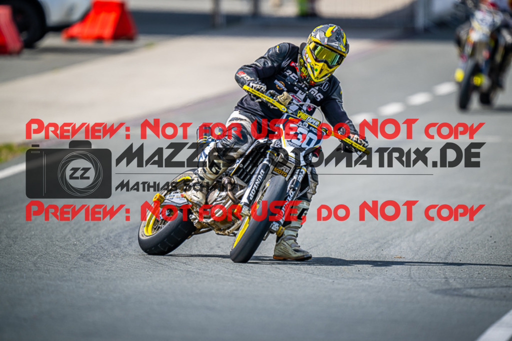 MaZZes_FotoMatrix_230506_3184 | UE40