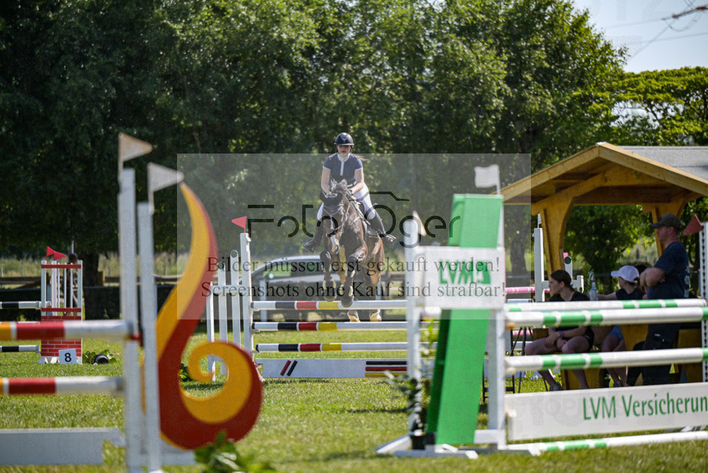 Reitturnier Voxtrup | Entdecke hochwertige Reitturnierfotos von Foto Oger. Professionell, emotional und authentisch – jetzt Lieblingsmomente im Shop bestellen. - Realisiert mit Pictrs.com