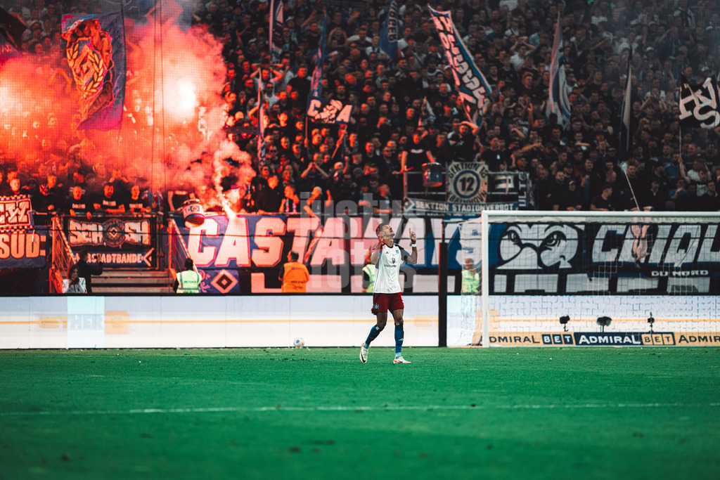 Fußball | Männer | Saison 2023/2024 | 2. Fußball-Bundesliga | 32. Spieltag | Hamburger SV vs. FC St. Pauli  | 03.05.2024 | Torschütze Robert Glatzel (#9, HSV)