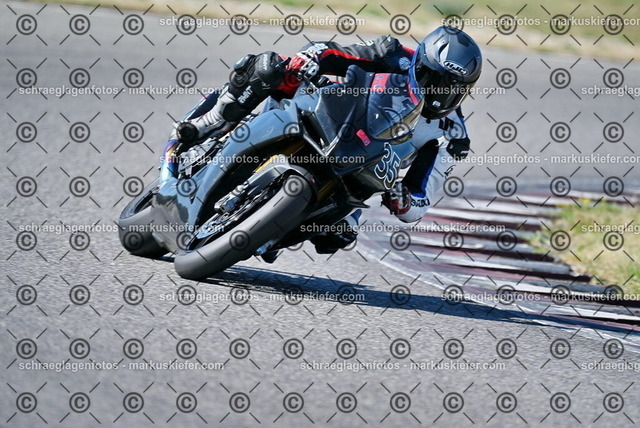 26bt04-0199 | markuskiefer.com - Realisiert mit Pictrs.com