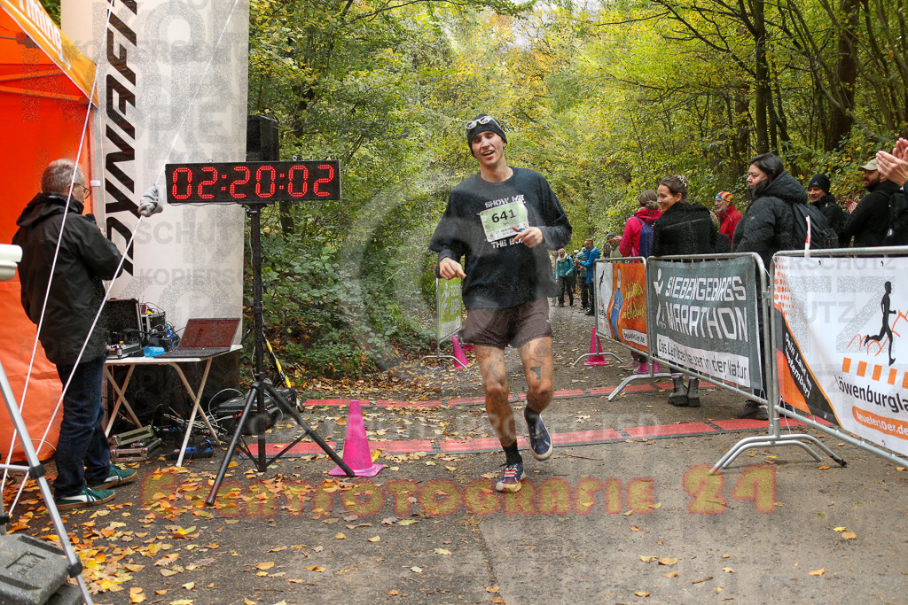 251026_1221_EX1_0166 | Sportfotografie im Rhein-Sieg Kreis, Köln, Bonn, NRW, Rheinland Pfalz, Hessen, etc. Unser Tätigkeitsfeld umfasst den Laufsport vom Volkslauf über den Marathon, Duathlon, Triathon bis zum Ultralauf wie Kölnpfad Ultra oder Schindertrail.