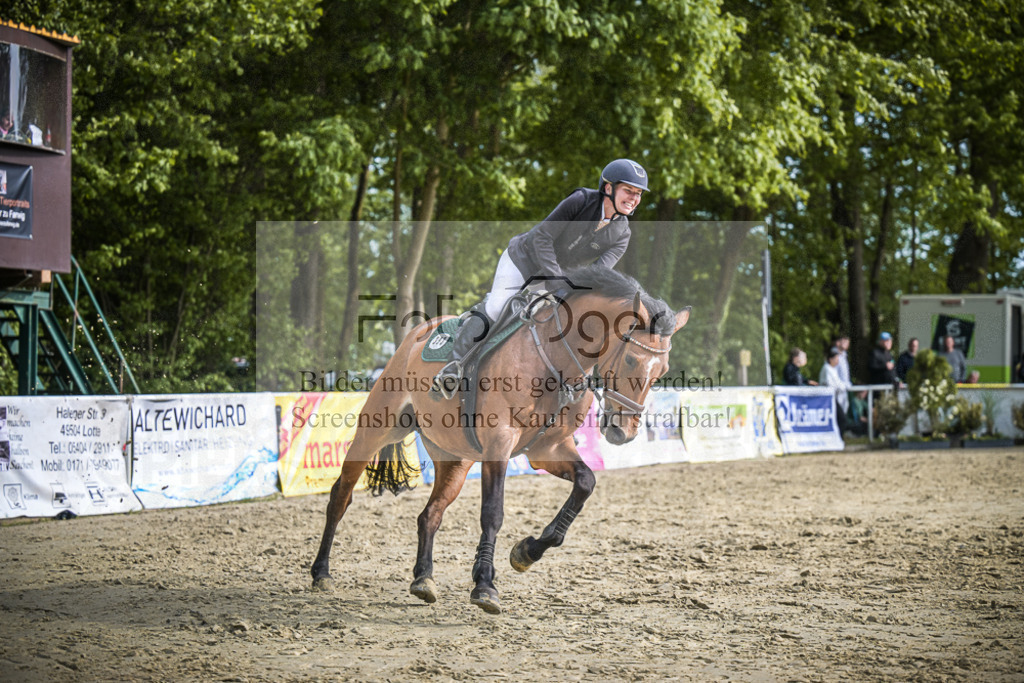 DOS_2665 | Entdecke hochwertige Reitturnierfotos von Foto Oger. Professionell, emotional und authentisch – jetzt Lieblingsmomente im Shop bestellen.Deutschlandweite Turnierfotografie. - Realisiert mit Pictrs.com