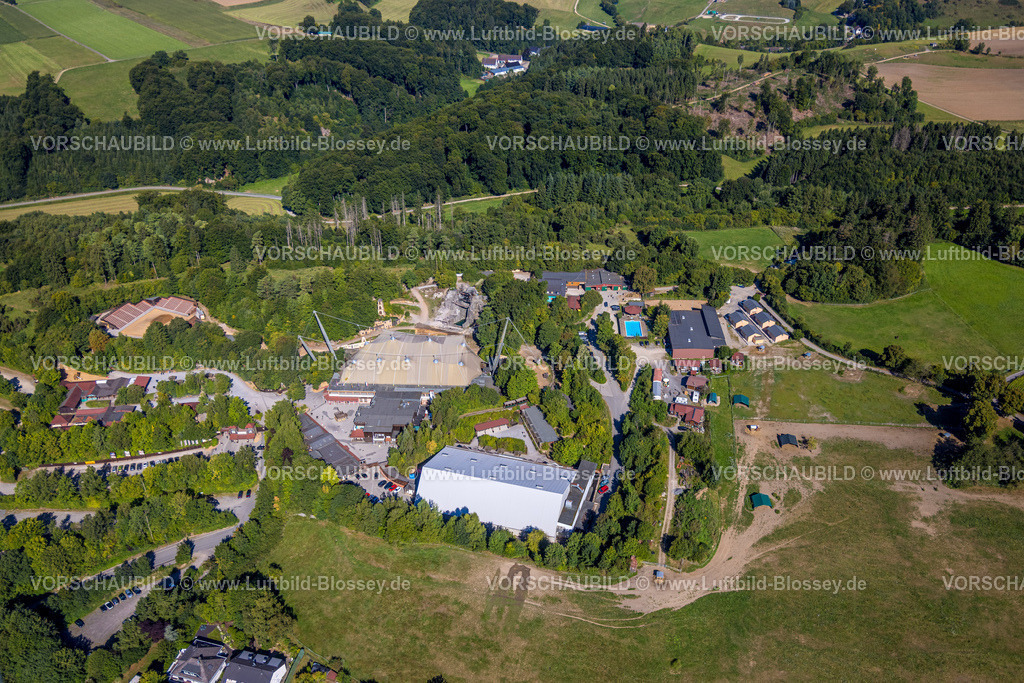 Lennestadt250811593 | Luftbild, Elspe-Festival-Gelände Karl-May Festspiele mit Naturbühne und Festivalhalle, Elspe, Lennestadt, Sauerland, Nordrhein-Westfalen, Deutschland
