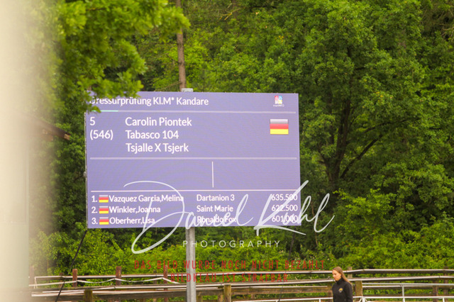 DKP46717 | Turniersportfotografie; Pferdefotografie; Dressurfotografie