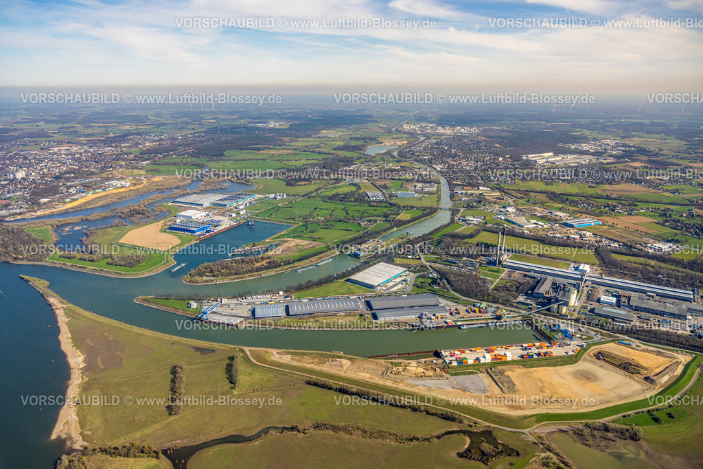 Voerde240310785 | Luftbild, Hafen Emmelsum, Fluss Rhein und Wesel-Datteln-Kanal mit Schleuse Friedrichsfeld, Sappi Logistics Wesel GmbH Logistikdienst und TRIMET Aluminium SE, Blick nach Friedrichsfeld und Fernsicht, Emmelsum, Voerde, Nordrhein-Westfalen, Deutschland