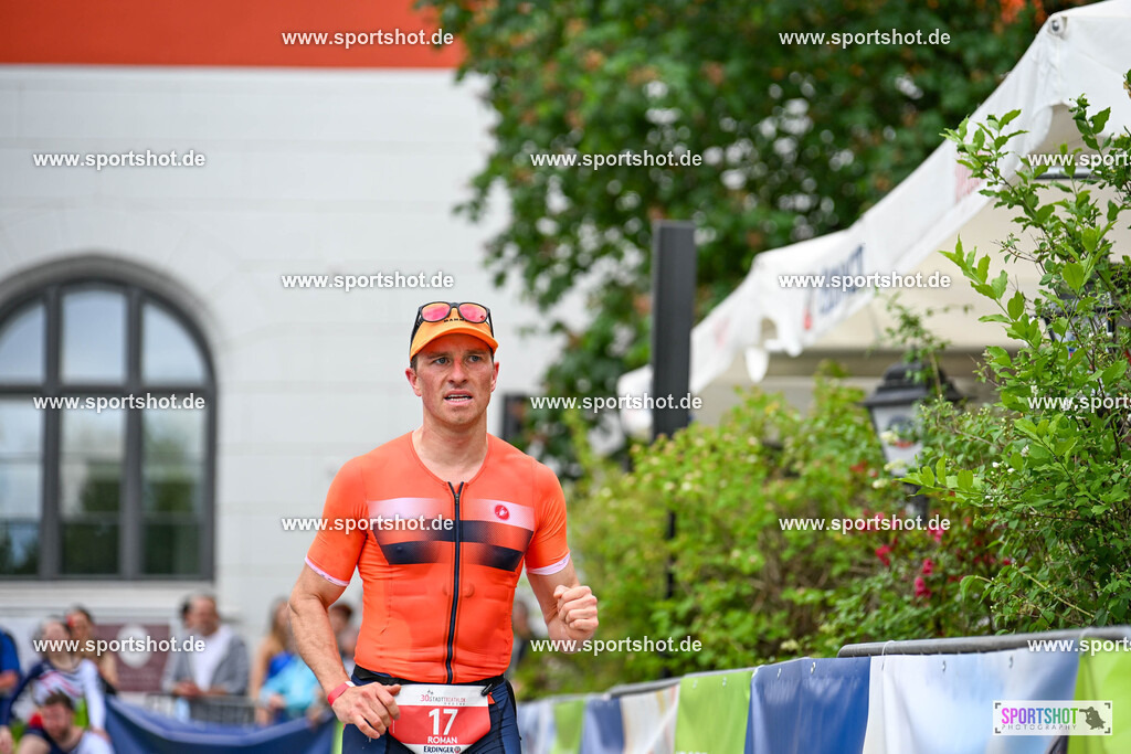 SZI_5604 | Stadttriathlon Erding 2025. #yourpictrs #sportshot_your_pictrs @Sportshotphotography #stadttriathlonerding Copyright: www.sportshot.de