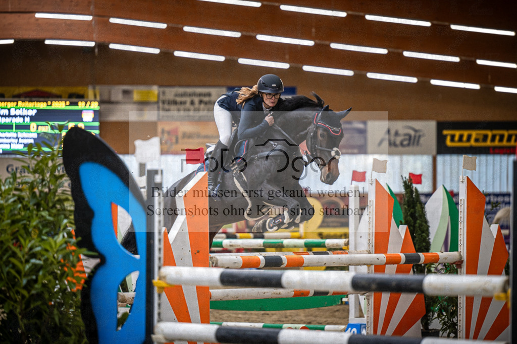 DOS_1215 | Entdecke hochwertige Reitturnierfotos von Foto Oger. Professionell, emotional und authentisch – jetzt Lieblingsmomente im Shop bestellen.Deutschlandweite Turnierfotografie. - Realisiert mit Pictrs.com