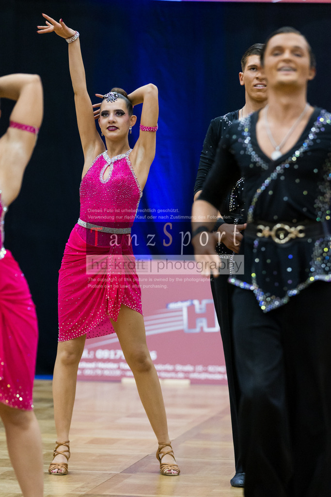 202603145_RL_Lat-Formationen_Nbg_5999 | Tanzsportbilder, Standardtanz, Lateintanz, WDSF, DTV, LTVB, dancecomp, goc, hessen tanzt, blaues band der spree, walzer, tango, wiener walzer, slowfox, quickstepp, samba, rumba, cha-cha-cha, paso doble. jive, hd-kroft photography, turniertanzsport