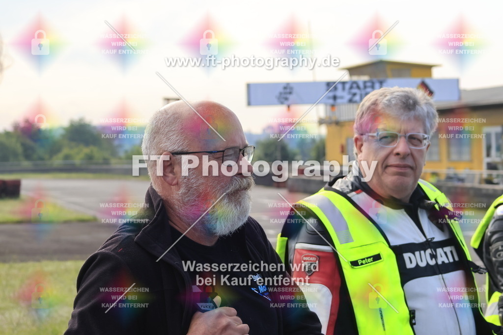 _TCM2666 | Hier findet Ihr Bilder von Touristenfahrten auf der Nürburgring Nordschleife oder von anderen Veranstaltungen die ich besucht habe. Viel Spass beim Durch Schauen 