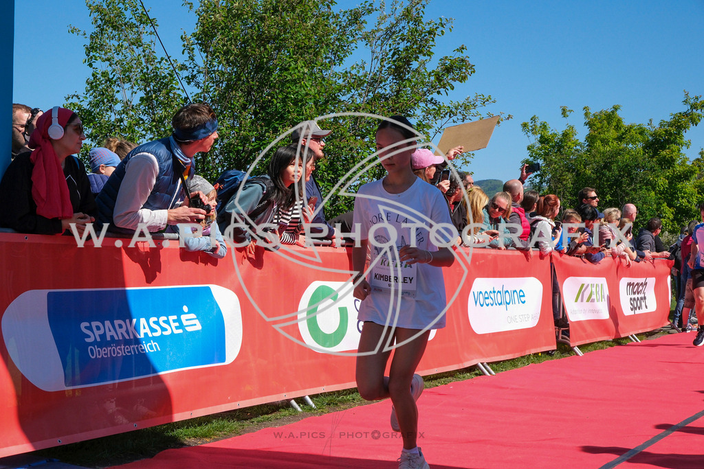 ..... | LINZ,AUSTRIA,27.April 24, Int. 3 Brückenlauf Linz  , Image shows: Photo: WAPICS / Michael ring