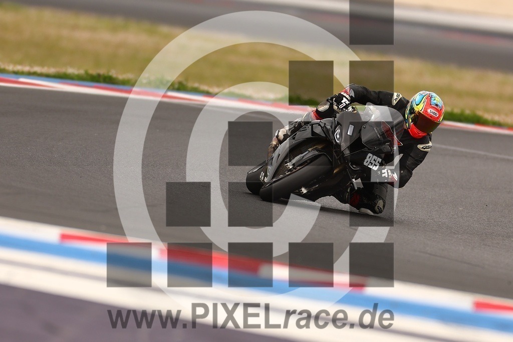 0855-20260402_00721 | Schöne Erinnerungen an spannende Momente - das festzuhalten ist unser Job. PIXELrace.de ist seit 2003 auf den Rennstrecken Europas unterwegs um die Action draußen beim Fahren und die wunderbare Stimmung imm Fahrerlager für euch einzufangen.
