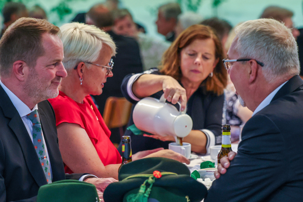 top-top.de-250627-024 | Foto, Video, Fotografie, Videografie, Fotobox, DJ, Discjockey, Musik, Musikbox, Veranstaltung, Photobooth, Amazon, Ebay, Buchtipp, Bestseller, Autor, Verlag, Buch, Wesel, Hamminkeln, NRW, Dinslaken, Rees, Drohne, Hochzeit, Party, Fotobox, Wesel, Fotograf