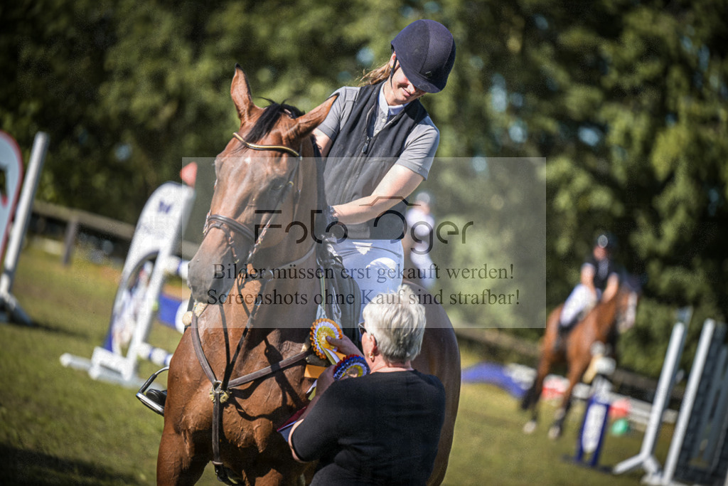 DOS_0004 | Entdecke hochwertige Reitturnierfotos von Foto Oger. Professionell, emotional und authentisch – jetzt Lieblingsmomente im Shop bestellen.Deutschlandweite Turnierfotografie. - Realisiert mit Pictrs.com