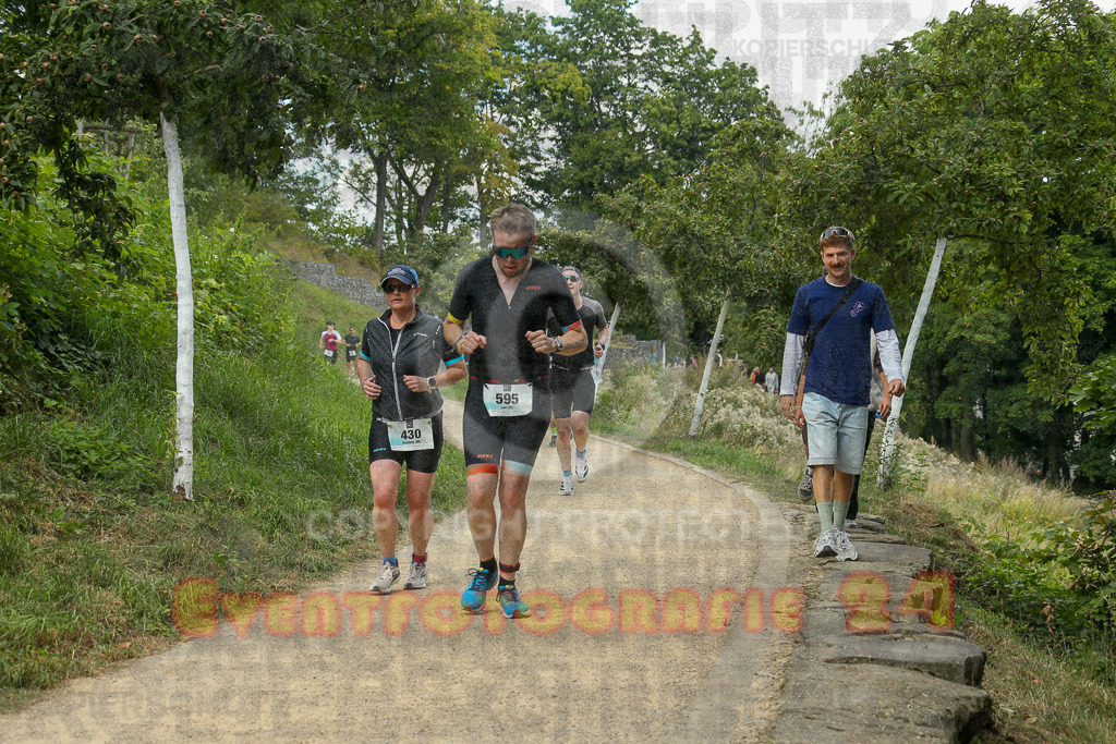 250824_1420_EX1_5844 | Sportfotografie im Rhein-Sieg Kreis, Köln, Bonn, NRW, Rheinland Pfalz, Hessen, etc. Unser Tätigkeitsfeld umfasst den Laufsport vom Volkslauf über den Marathon, Duathlon, Triathon bis zum Ultralauf wie Kölnpfad Ultra oder Schindertrail.