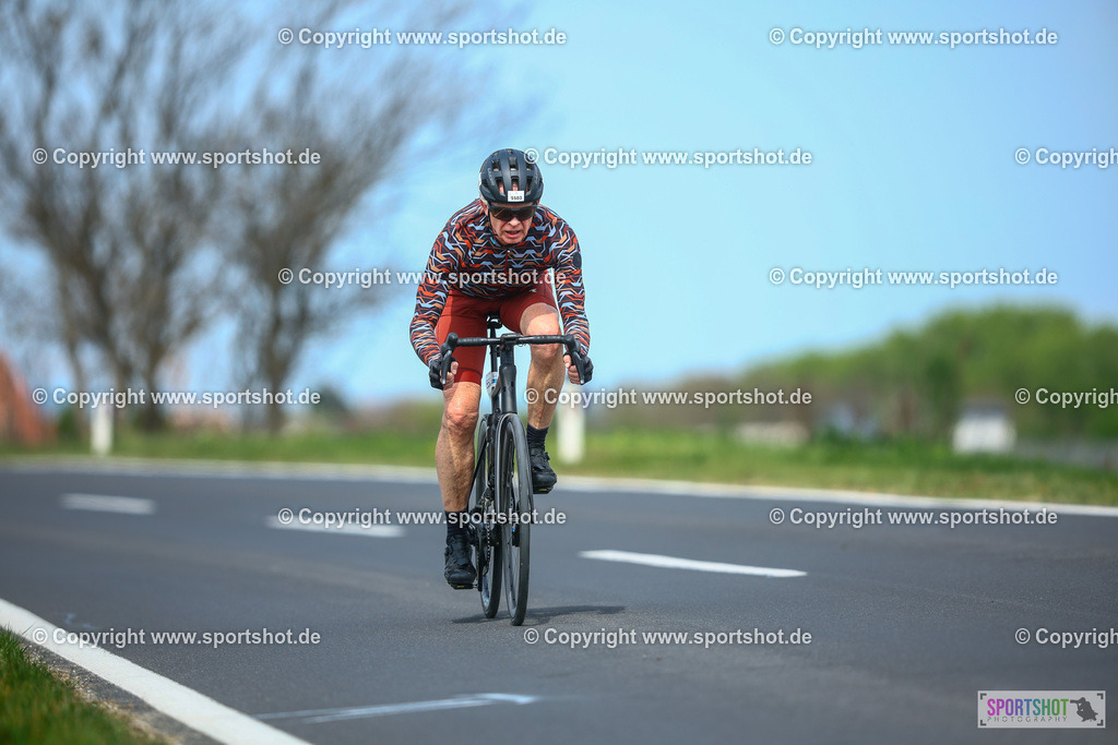853_TRA57013 | Neusiedlersee Radmarathon 2026@sportshot_your_pictrs #yourpictures#roadtowm2029 #nrm #neusiedlerseeradmarathon #neusiedlersee #neusiedlerseetourismus #burgenland #mörbisch #nrm26 #burgenlandtourismus #voglundco #poweredbyburgenlandtourismus #radsport #rad #marathon #ucigranfondo #visitburgenland #ucigranfondoworldseries