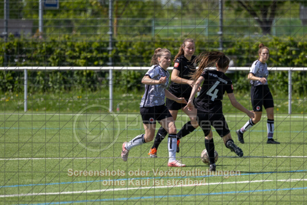 20250427_124518_0581 | #,1.Göppinger SV (weiß) vs. TSV Ruppertshofen (schwarz), Fußball, Frauen-Regionenliga 3 - Bezirk WfV, 21. Spieltag, Saison 2024/2025, Kunstrasenplatz Nord, Hohenstaufenstr. 116, 73033 Göppingen, 27.04.2025 - 11:00 Uhr,Foto: PhotoPeet-Sportfotografie/Peter Harich