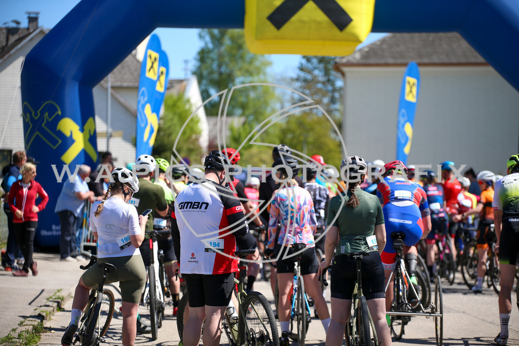 ..... | Wels, 23.04.2026, Kirschblüten Radrennen 2026 , Image shows: Photo: Wapics / Willdoner Andreas