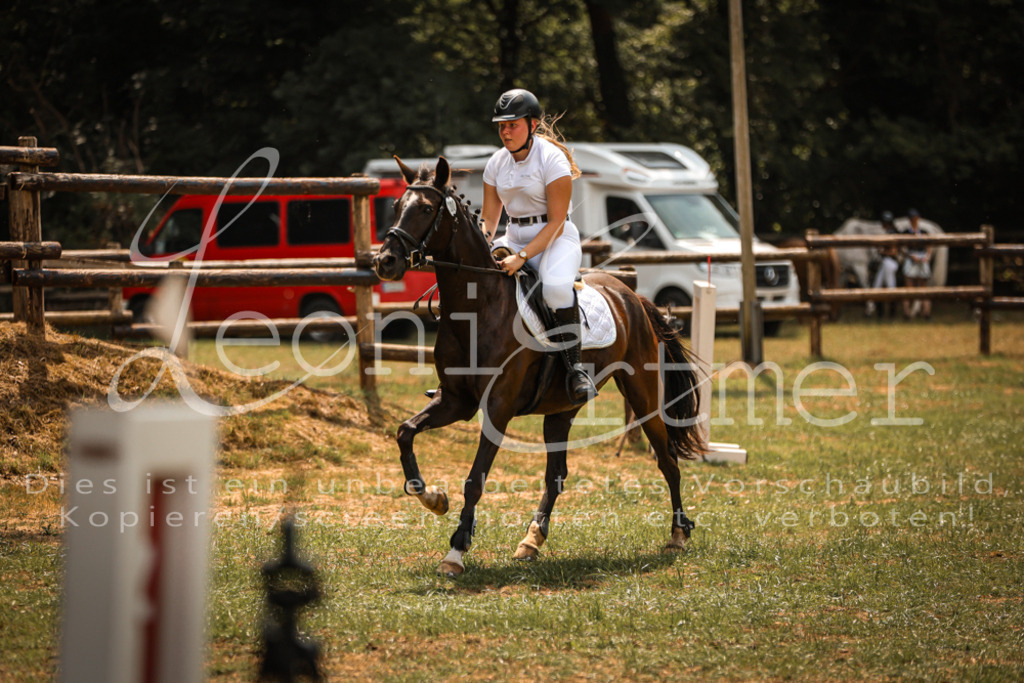 15.SaStE00288 | Leoni Ertmer Photography - Realisiert mit Pictrs.com