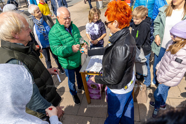 Eierpecken am Hauptplatz | Bildershop von pixelworld.at - Realisiert mit Pictrs.com