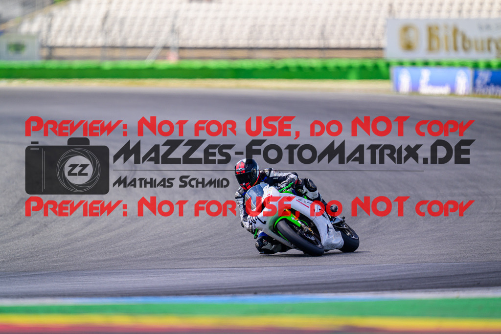 MaZZes_FotoMatrix_240615_6007705_4451 | ROT