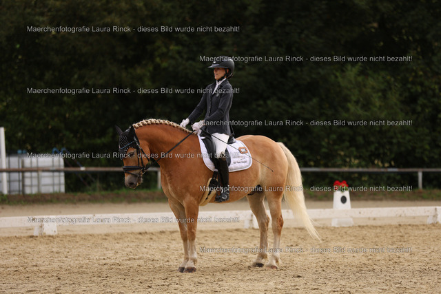 HG9A0781 | laurarinckfotografie - Realisiert mit Pictrs.com
