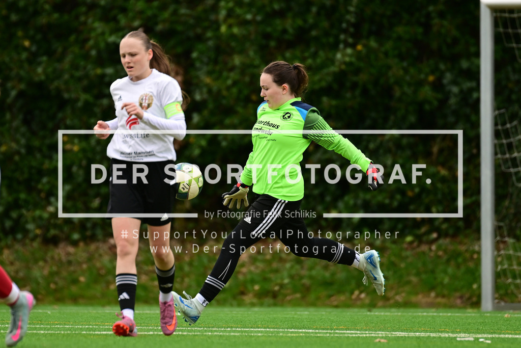 Fußball I Frauen I Saison 2025-2026 I Bezirksliga I 21. Spieltag I Harburger TB - Rahlstedter SC I 165727 | Der Sportfotograf. - Realisiert mit Pictrs.com
