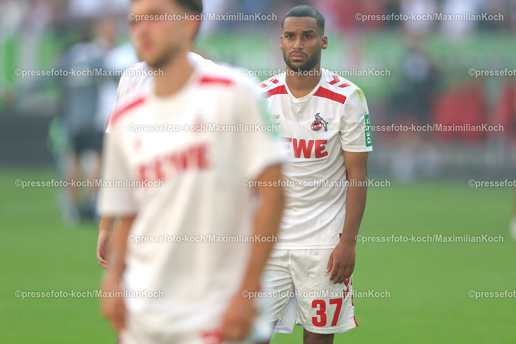 Due21092401063 | 21.09.2024, 2. Fußball Bundesliga, Fortuna Düsseldorf - 1. FC Köln, Merkur Spiel-Arena, Saison 2024 2025: Enttäuschung - Enttäuschte Gesichter beim 1.FC Köln nach dem 2:2 Unentschieden gegen Düsseldorf. Linton Maina (1.FC Köln #37) DFB regulations prohibit any use of photographs as image sequences and or quasi-video.