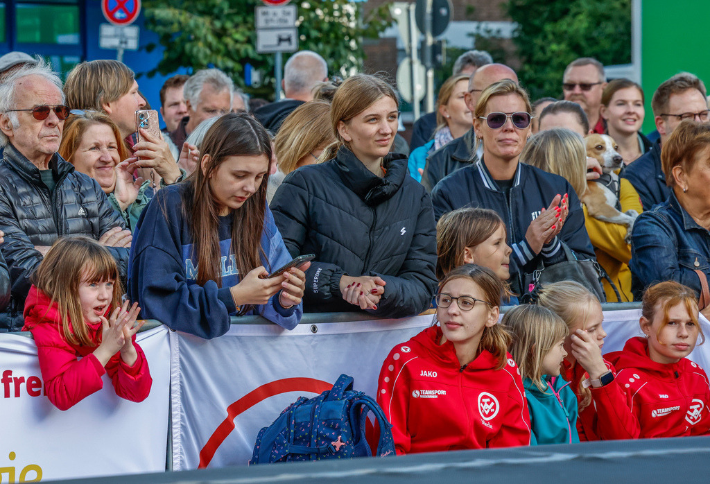 top-top.de 240913-107 | Foto, Video, Fotografie, Videografie, Fotobox, DJ, Discjockey, Musik, Musikbox, Veranstaltung, Photobooth, Amazon, Ebay, Buchtipp, Bestseller, Autor, Verlag, Buch, Wesel, Hamminkeln, NRW, Dinslaken, Rees, Drohne, Hochzeit, Party, Fotobox, Wesel, Fotograf